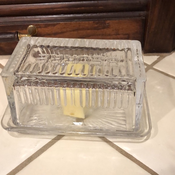 GLASS BUTTER DISH - Beurre French butter keeper… thick glass - Picture 4 of 5